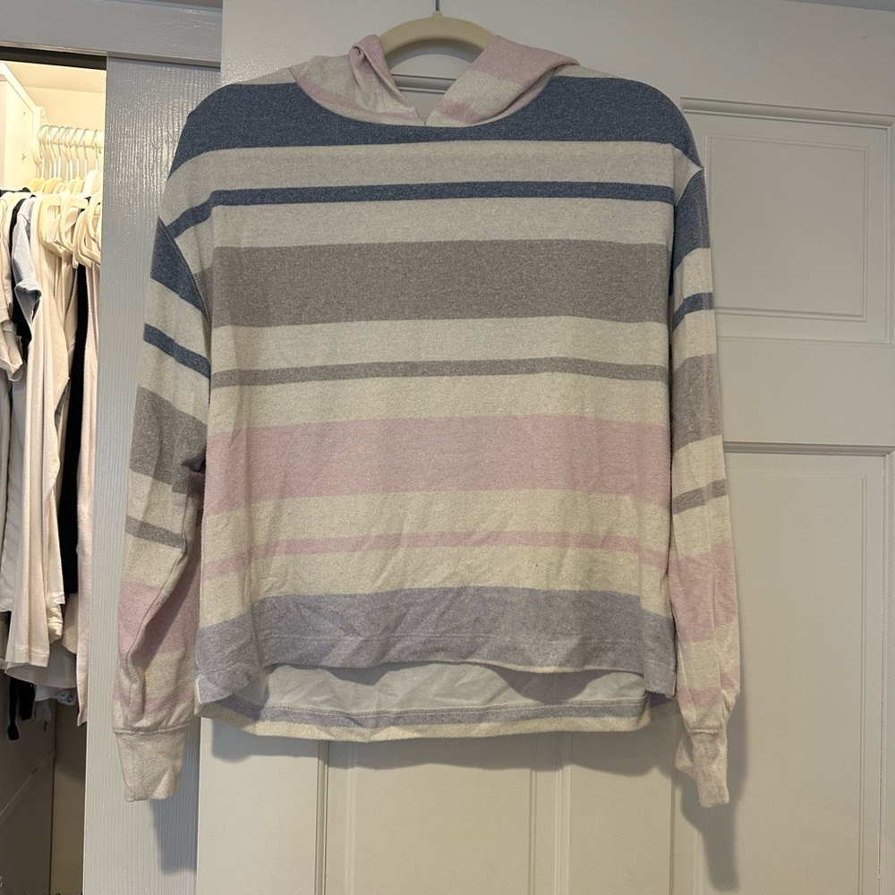 Splendid Hoodie Size Medium